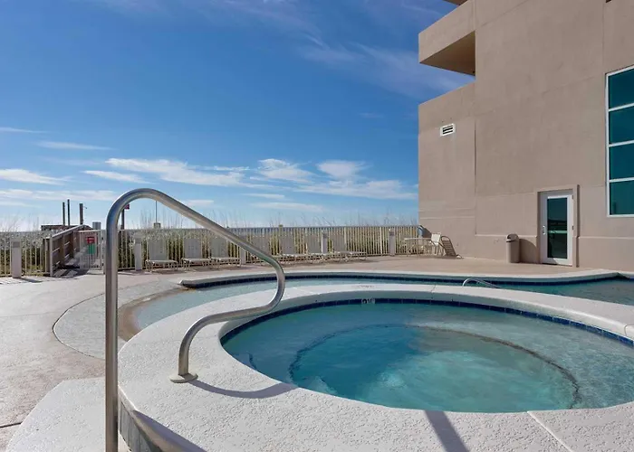 Holiday home Crystal Shores West 505